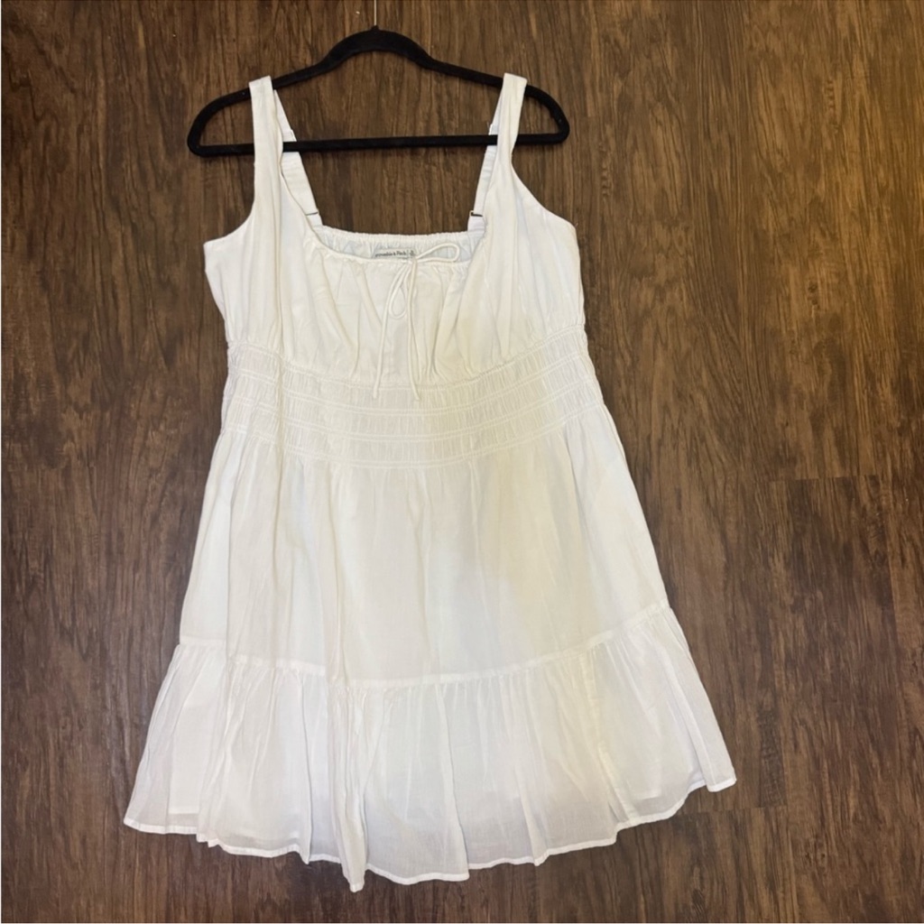 Abercrombie & Fitch White Dress Size Xl